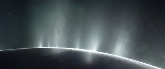 Enceladus_Plume